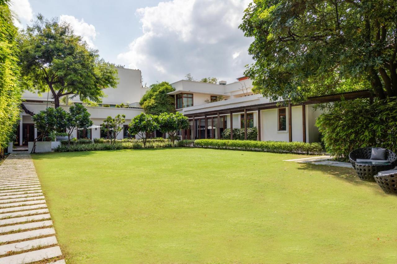 The Manor - New Delhi Hotell Exteriör bild