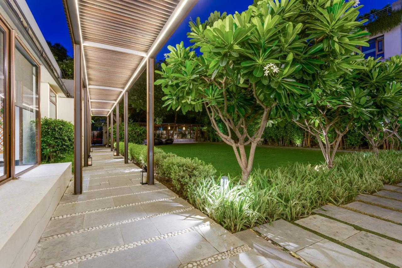 The Manor - New Delhi Hotell Exteriör bild