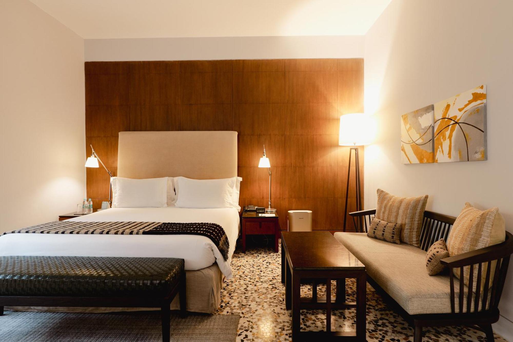 The Manor - New Delhi Hotell Exteriör bild