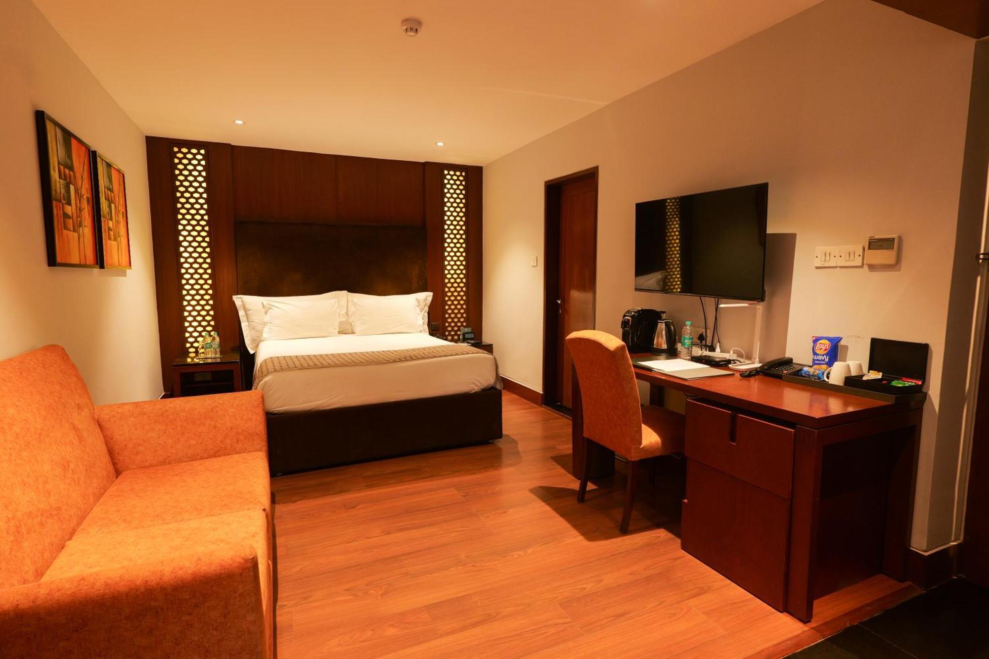 The Manor - New Delhi Hotell Exteriör bild