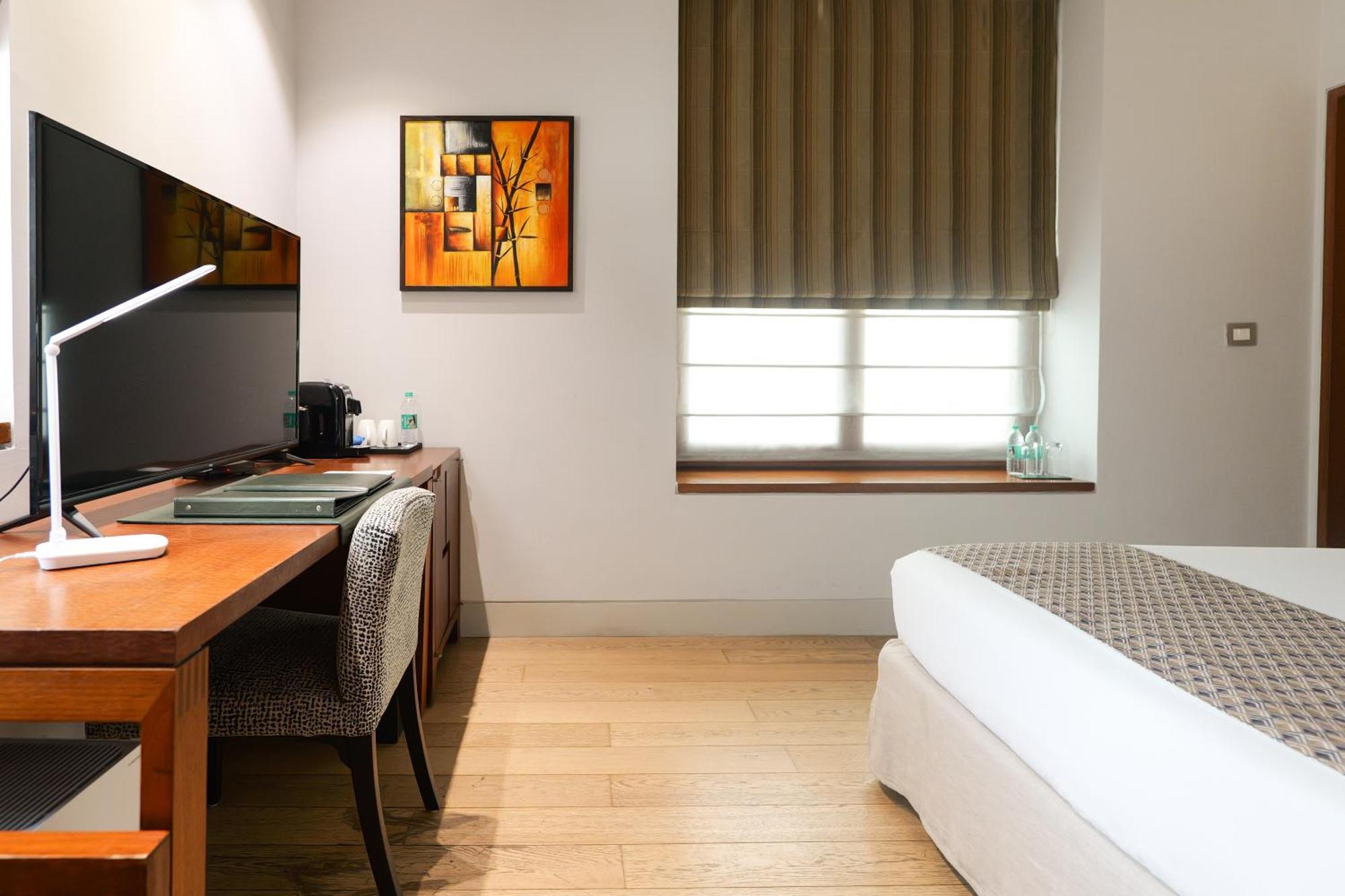 The Manor - New Delhi Hotell Exteriör bild