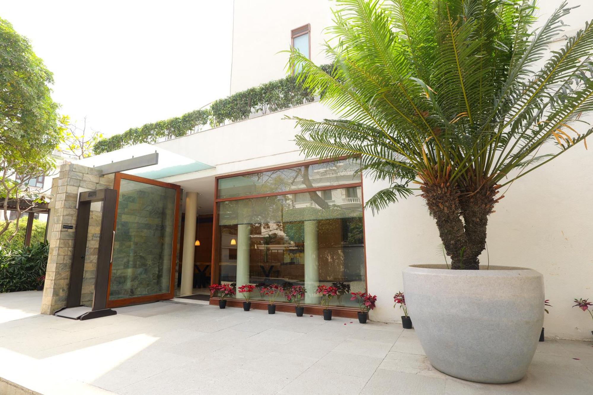 The Manor - New Delhi Hotell Exteriör bild